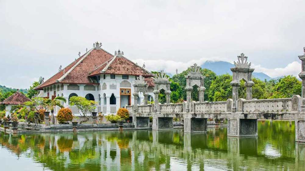 Taman Ujung Water Palace